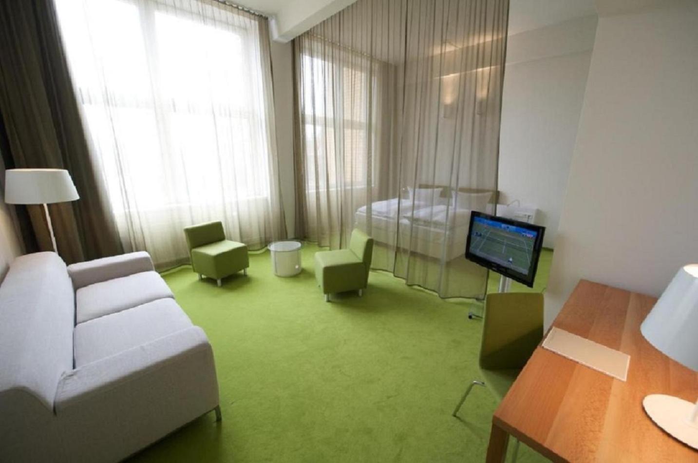 Готель Wyndham Garden Berlin Mitte Екстер'єр фото