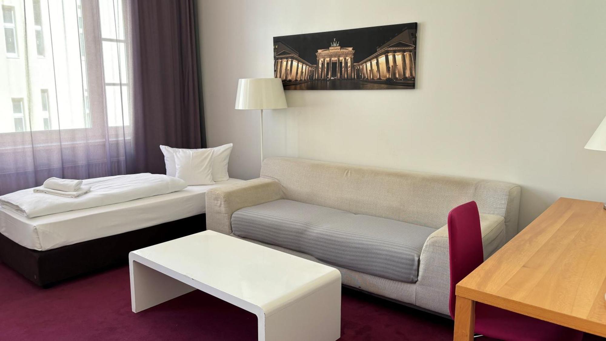 Готель Wyndham Garden Berlin Mitte Екстер'єр фото